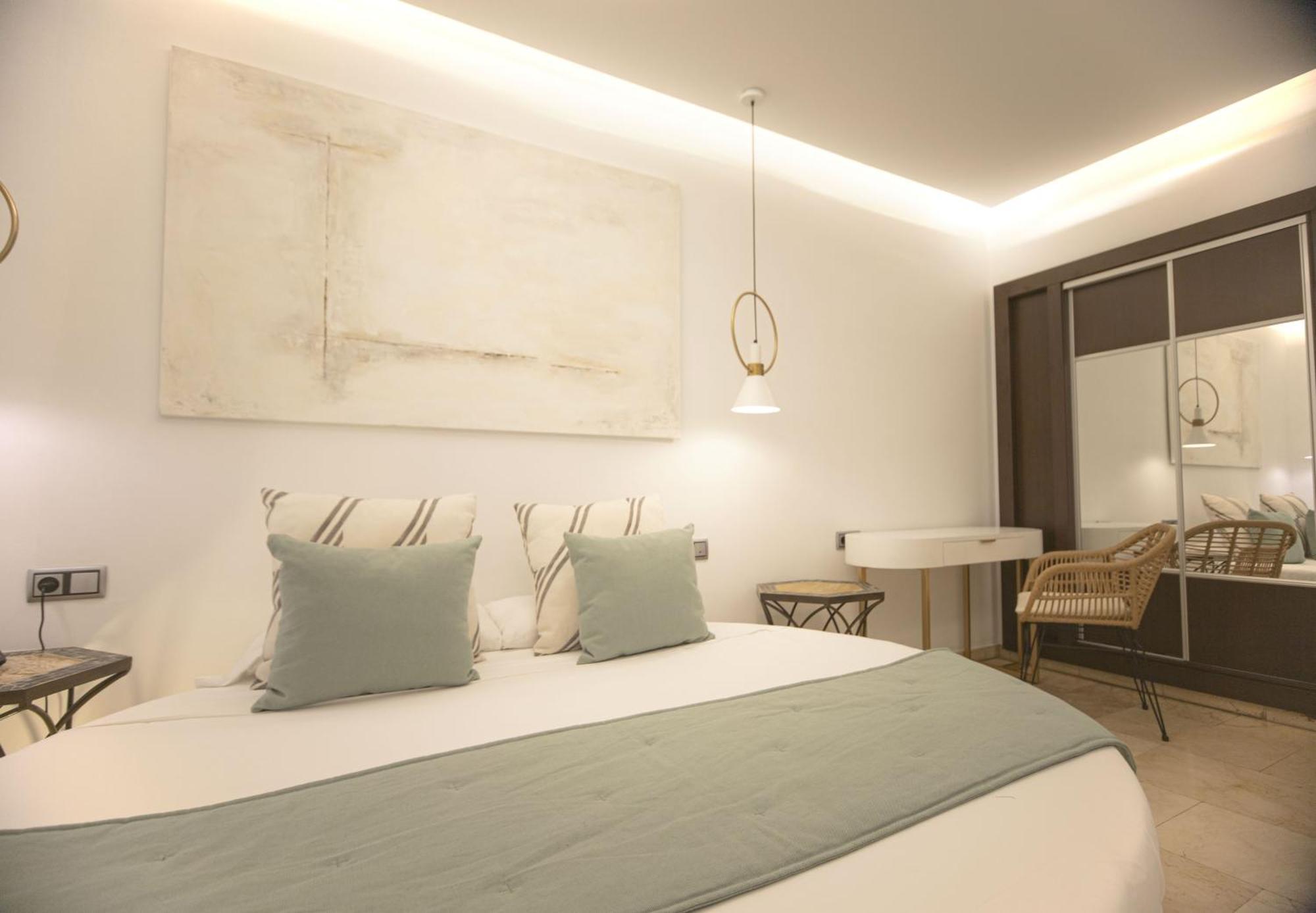 Hotel Oasis Cordoba Bilik gambar